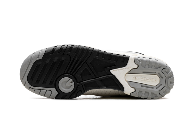 New Balance 550 VINTAGE WHITE BLACK