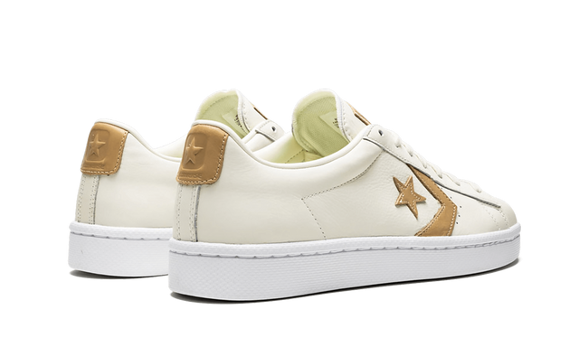 More Converse Pro Leather 76 Ox